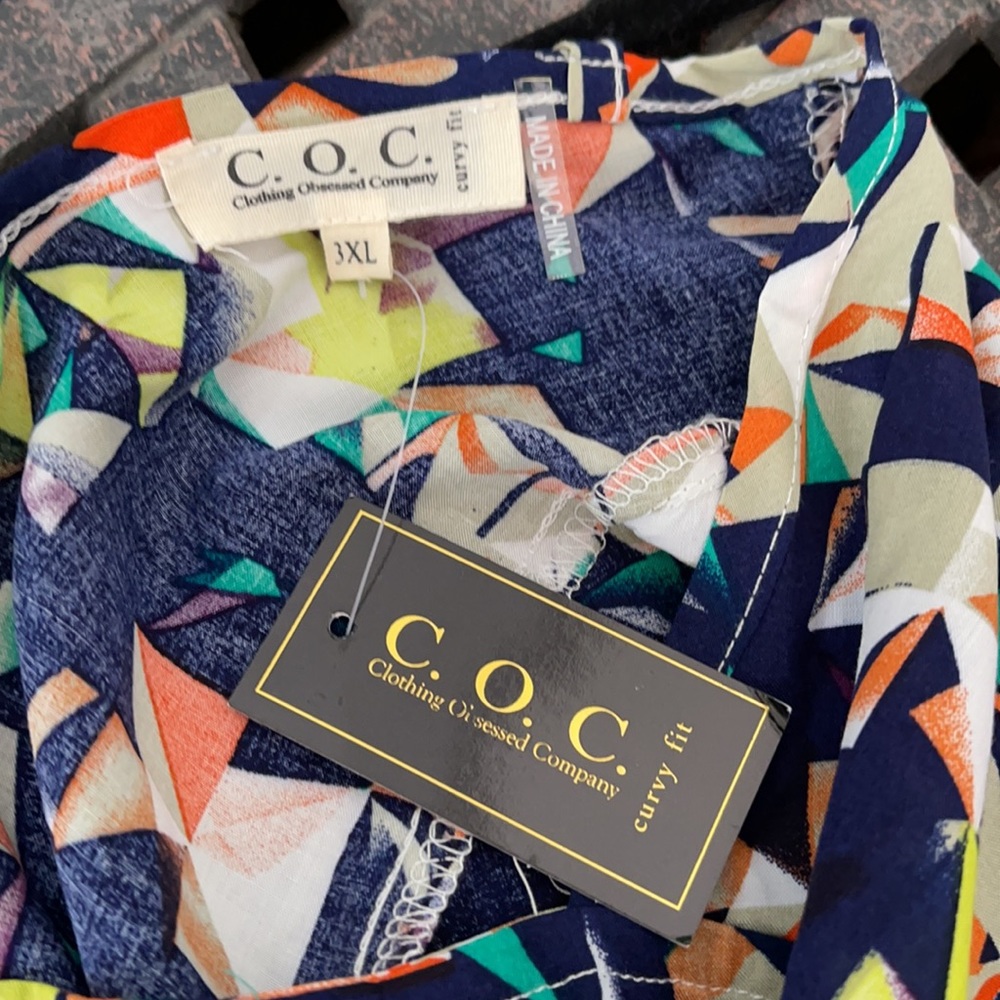 🛑SOLD🛑 Fun Print Top! - Picture 4 of 5